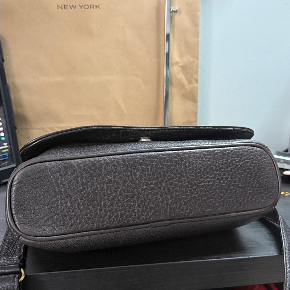 Coach Vintage Full Flap Leather Shoulder Bag - Picture 10 of 14